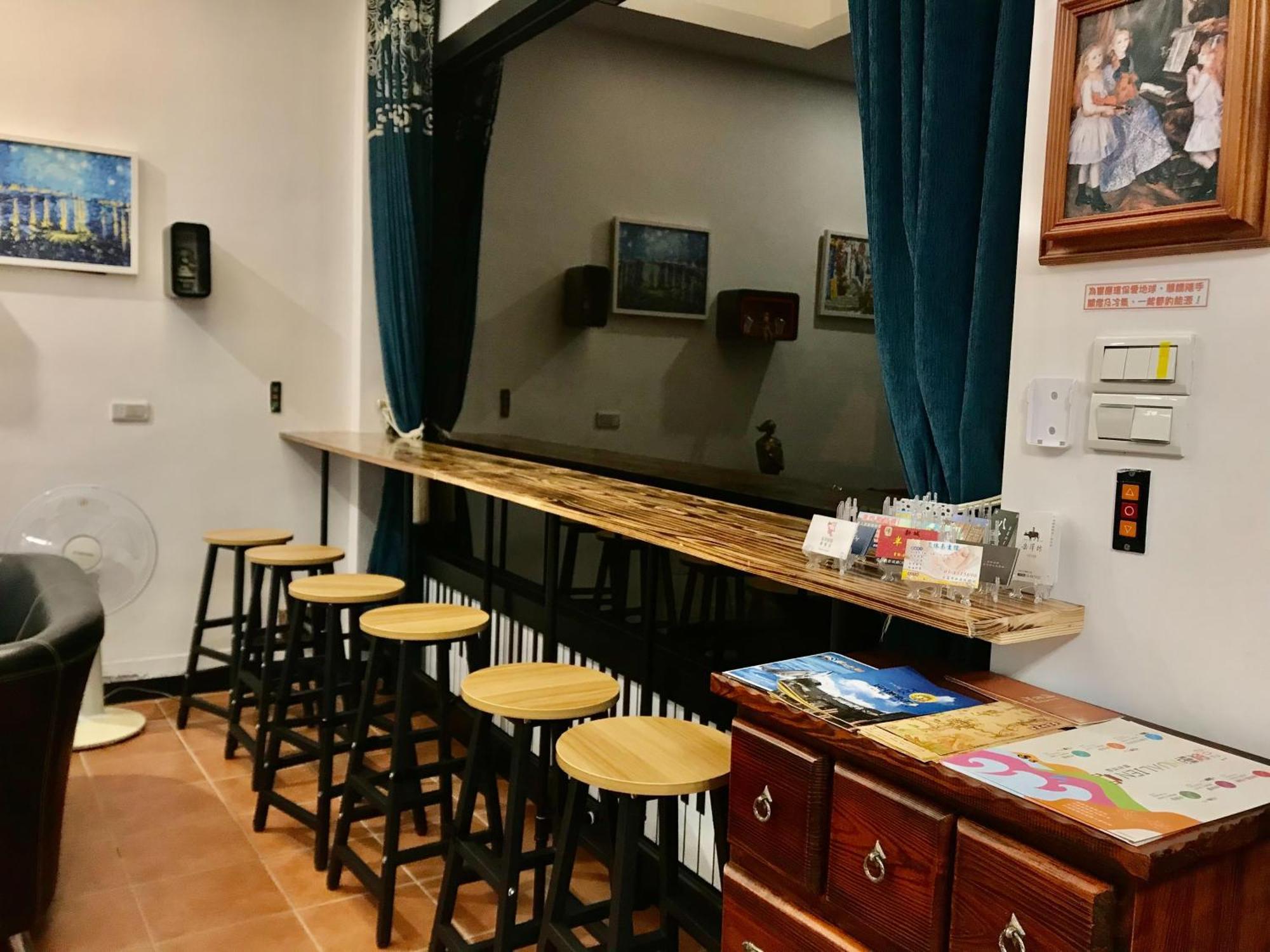 小小鋼琴家民宿&近夜市文創美食街 Хуалиен Сити Екстериор снимка